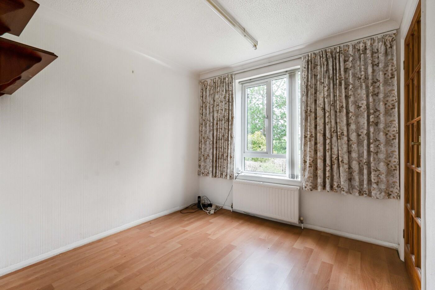 Plowden Way, Shiplake Cross, Henley-On-Thames